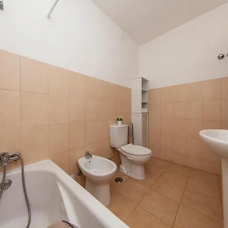 B77 - Im On Avenida In Apartament Lagos