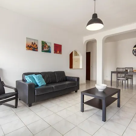 Apartment B77 - Marina View On Avenida