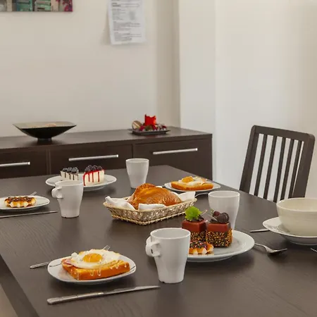 B77 - Im On Avenida In Lagos