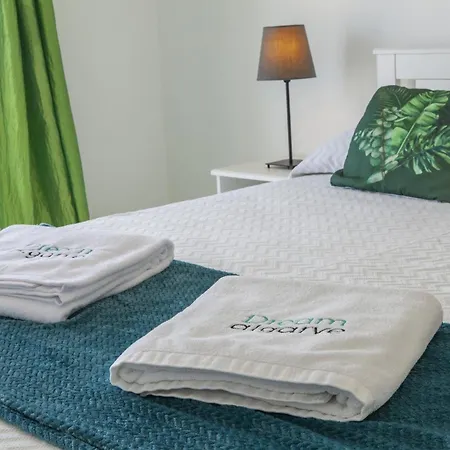 B77 - Im On Avenida In