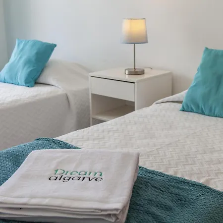 Apartment B77 - Marina View On Avenida