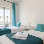 B77 - Im On Avenida In Appartement *